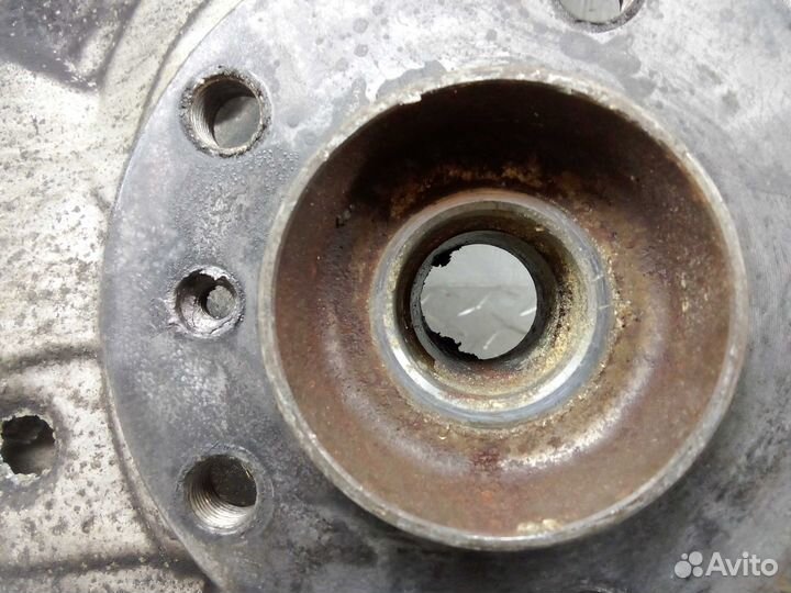 Цапфа/кулак поворотный передний левый BMW 7-Series