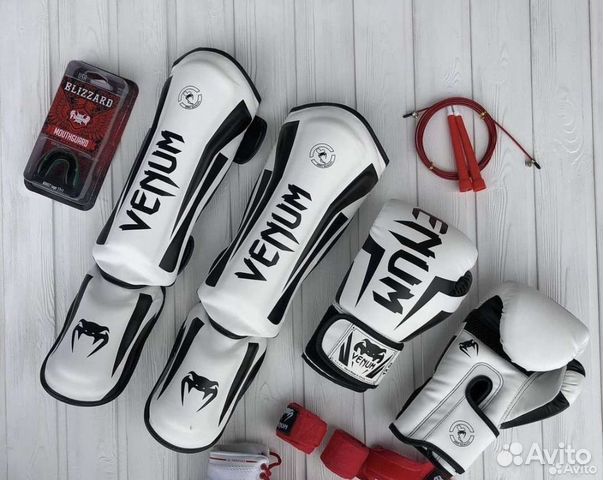 Боксерские перчатки, защита голени, Шлем бокс