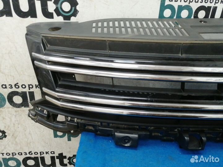 Решетка радиатора 5N0853653E Volkswagen Tiguan I
