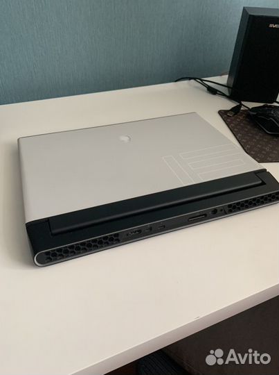 Dell Alienware m15 r2 intel core i7 2.60GHz