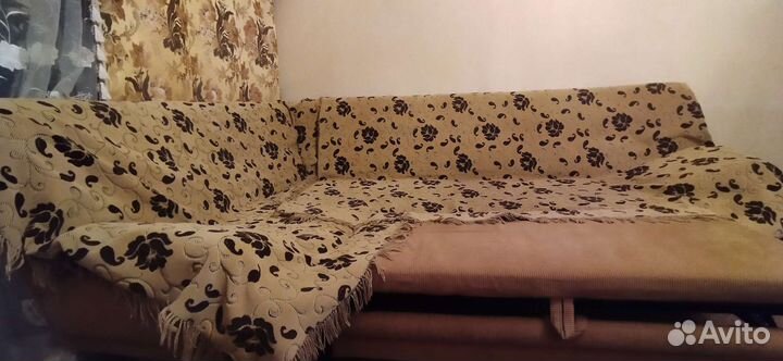 Большой угловой диван бу