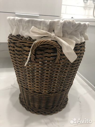 Корзина из ротанга для белья