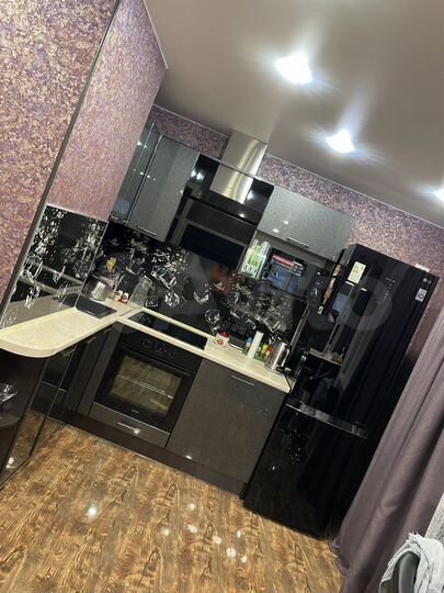 2-к. квартира, 56 м², 6/17 эт.