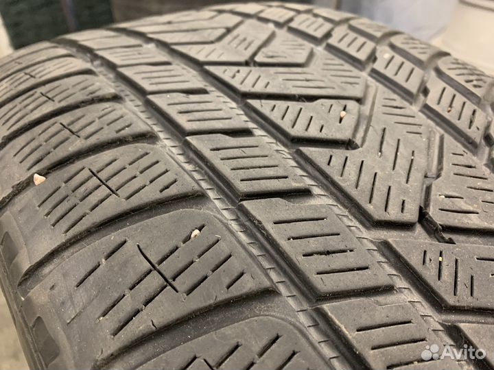 Pirelli Scorpion Winter 275/40 R22 108V