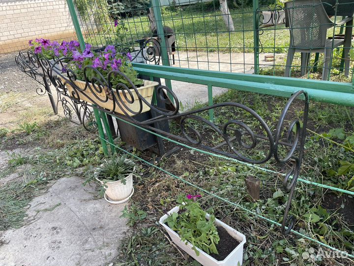 Художественная ковка для цветов