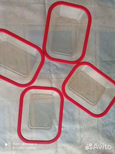 Набор пластмассовых лотков