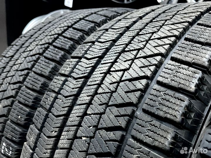 Bridgestone Blizzak VRX2 225/55 R16 99Q