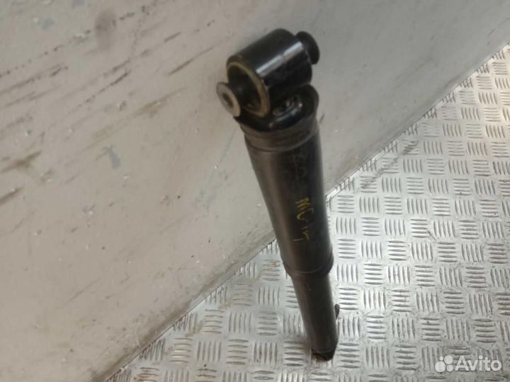 Амортизатор задний (стойка) Renault Megane IV 2016