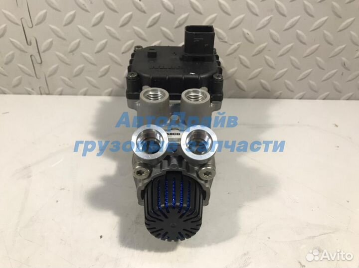 Кран главный тормозной kамаз 5490 4800030530