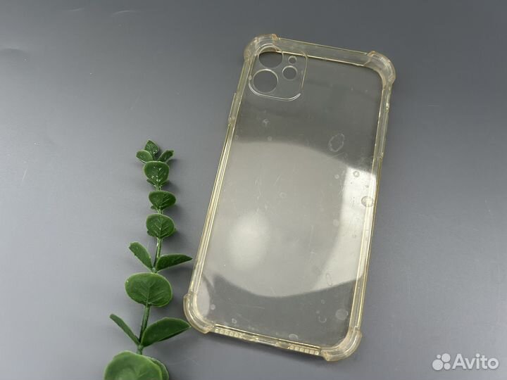 Чехол на iPhone 11