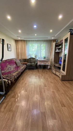 3-к. квартира, 54 м², 1/2 эт.