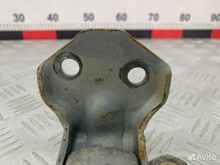 Б/У петля двери передний правый Mazda Demio 1 DW3W