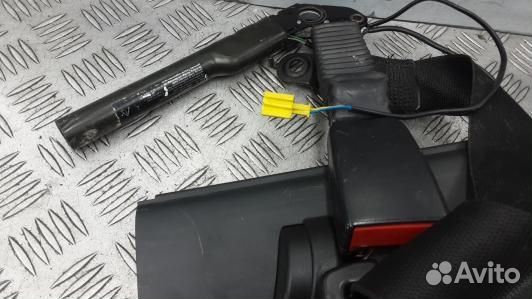 Ремень безопасности с пиропатроном сиденья передне