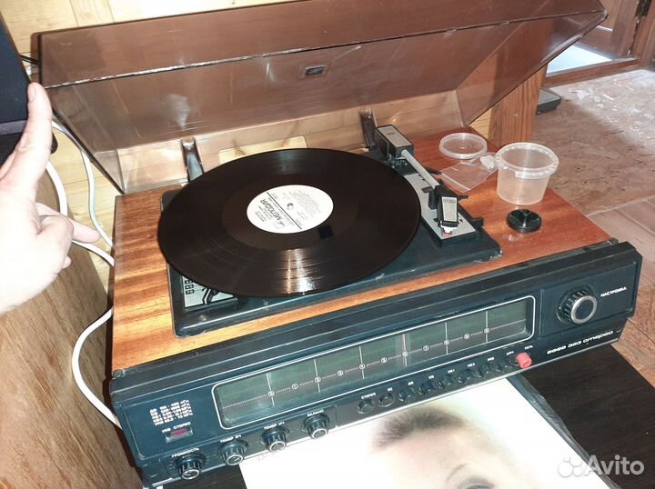 Проигрыватель винила
