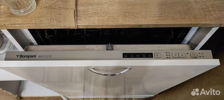 Итальянская посудомоечная машина Bompani