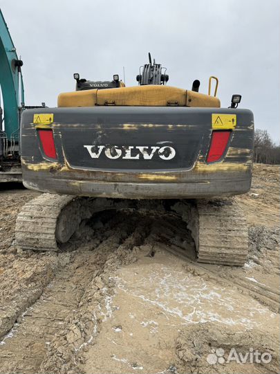 Гусеничный экскаватор Volvo EC240B LC Prime, 2011