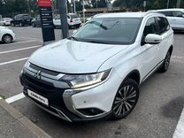 Mitsubishi Outlander 2.0 CVT, 2019, 104 063 км, с пробегом, цена 2 199 000 руб.