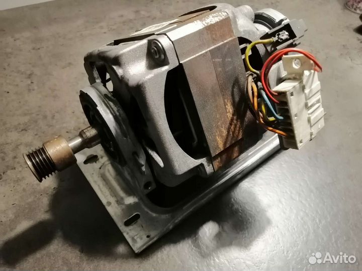 Мотор стиральной машины Brandt