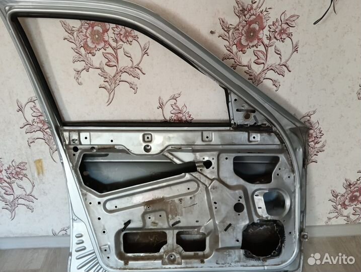 Дверь левая LADA priora 2007