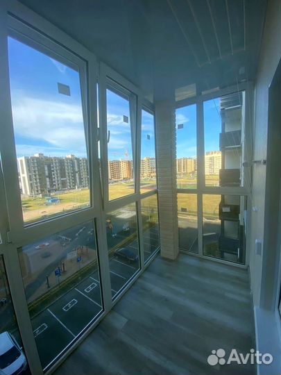 Остекление балконов под ключ