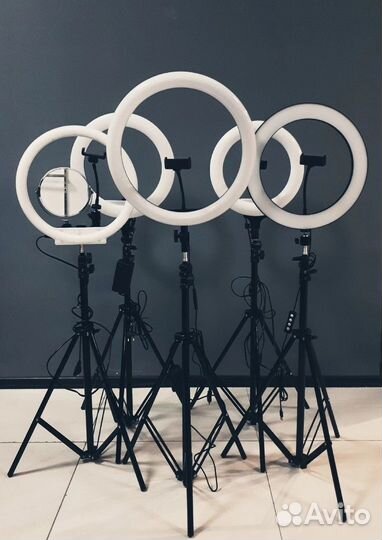 Кольцевая лампа со штативом