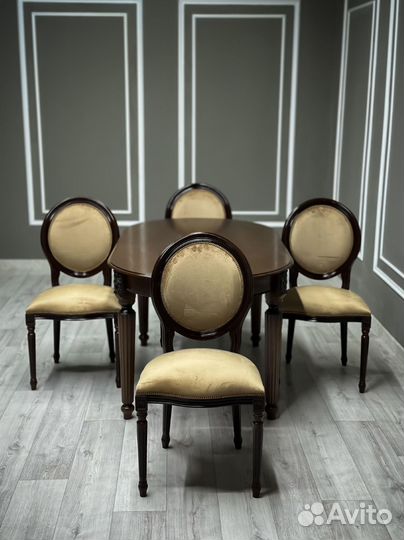 Кухонный стол. Доставка по всей России