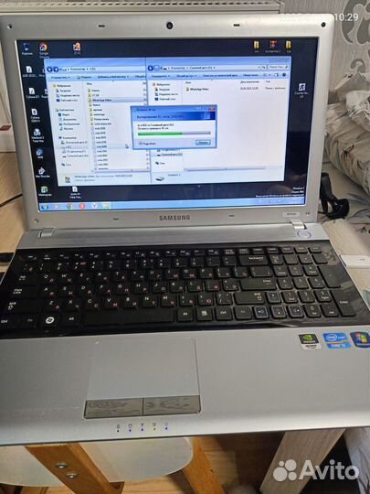Ноутбук Samsung rv520