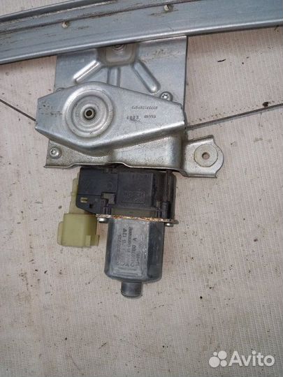 Стеклоподъемник электр. задний правый задний