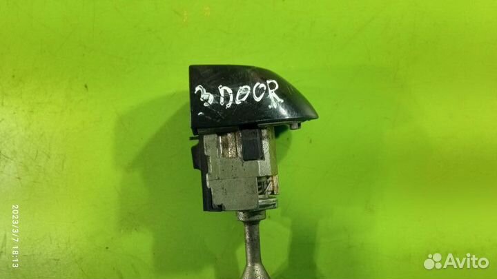 Вставка замка двери для BMW Е81