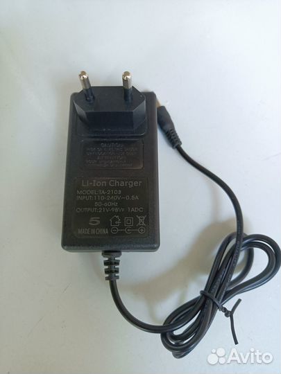 Зарядное устройство для аккумуляторов 5S 18-21 в