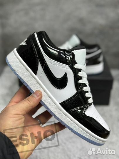 Nike Air Jordan 1 Low SE Concord