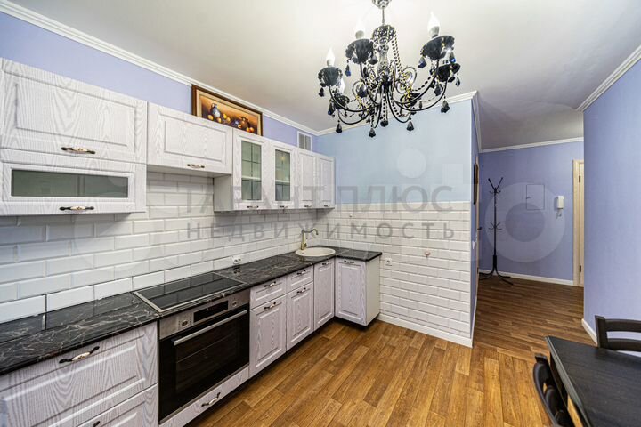 2-к. квартира, 58 м², 5/17 эт.