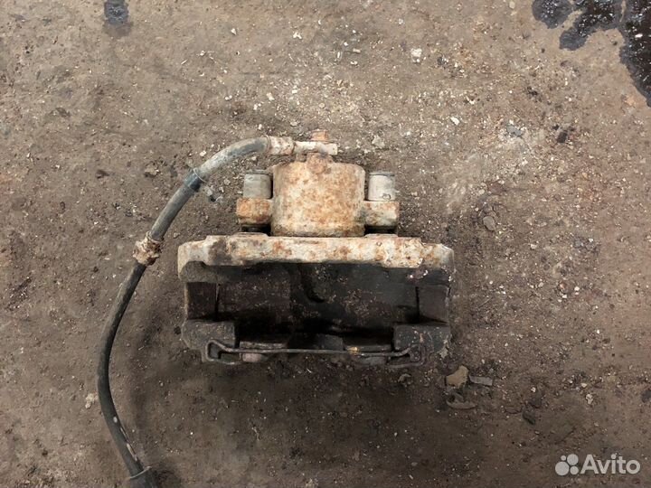 Opel astra h Суппорт