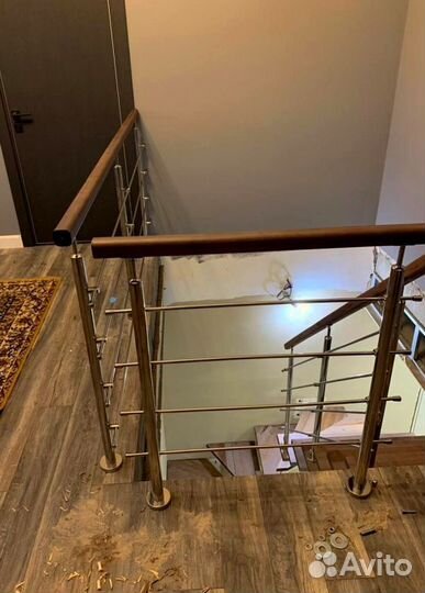 Перила деревянные для лестниц