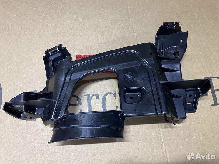 Кронштейн бампера насадки глушителя Mercedes W213