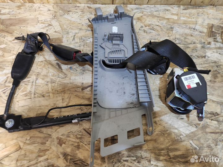 Ремень безопасности с пиропатроном Opel Astra J