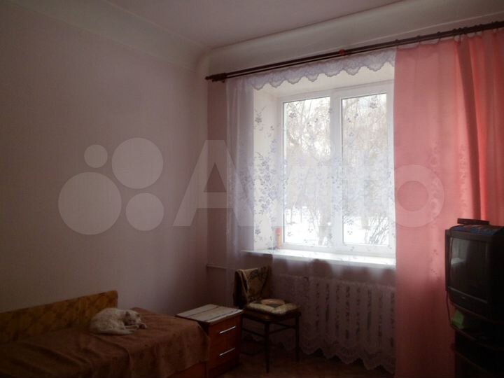 Комната 28 м² в 2-к., 1/5 эт.