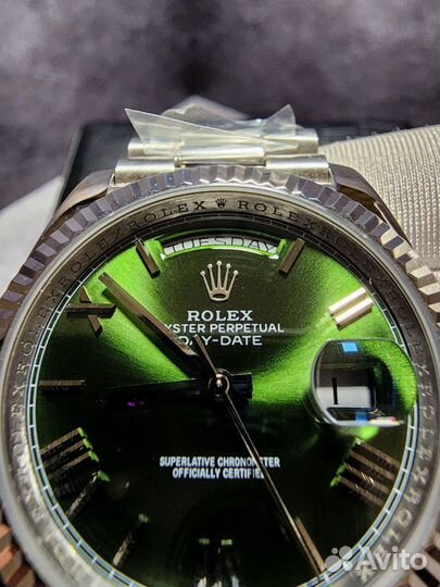 Золотые часы Rolex day date 228239