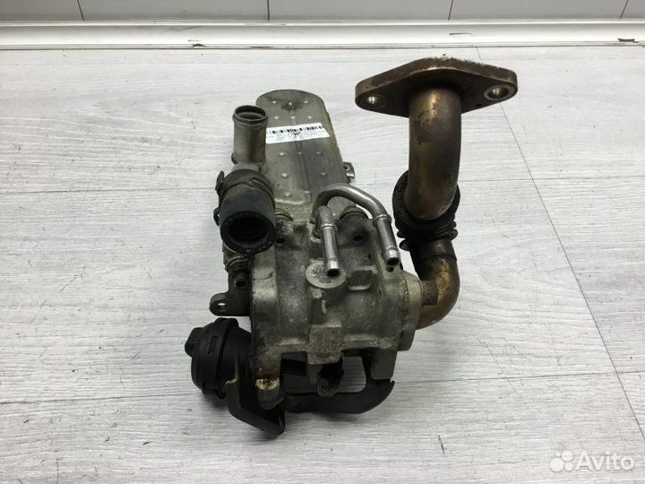 Прочие детали системы охлаждения Volkswagen Touran