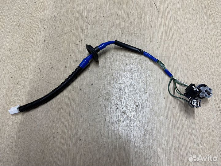 Проводка заднего фонаря Toyota Rav4 XA50