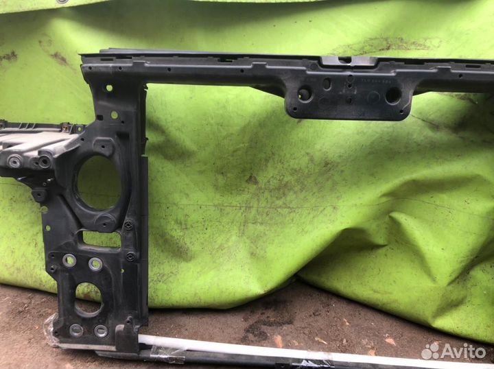 Телевизор на volkswagen Touareg Оригинал