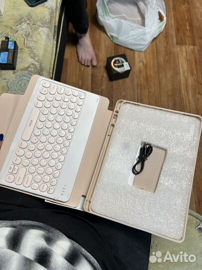 Чехол на iPad 10 2