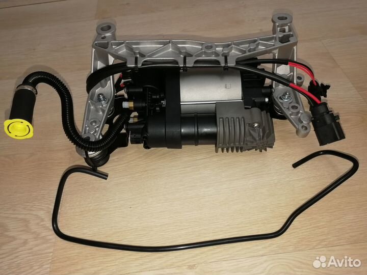 Компрессор + блок клапанов на vw touareg nf 958