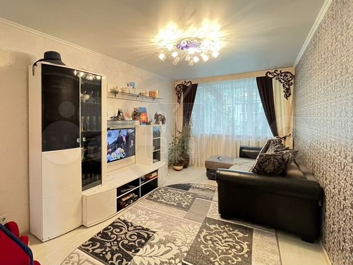 2-к. квартира, 47 м², 3/5 эт.