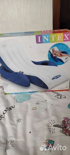 Плавающий шезлонг