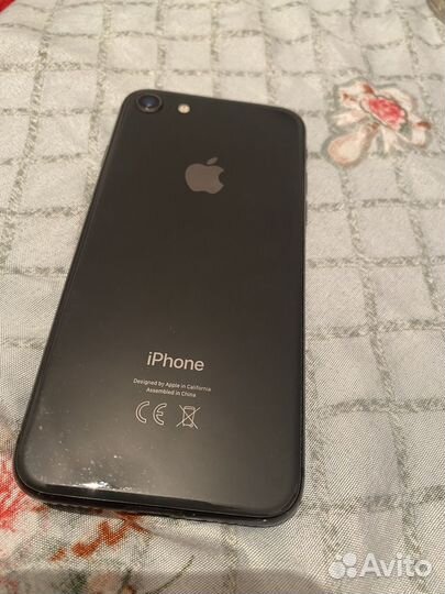 Телефон iPhone 8 64 gb