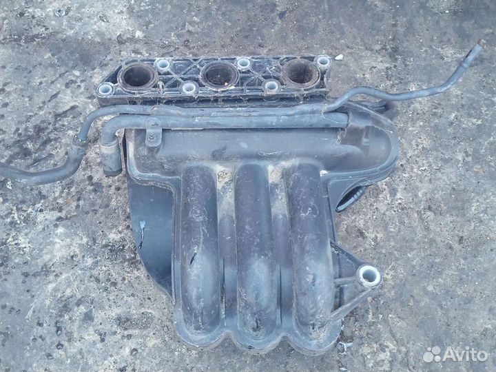 Коллектор впускной Skoda Fabia 1.2 i