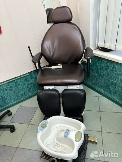 Педикюрное кресло с электроприводом