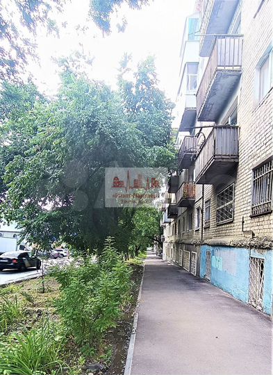 Комната 60 м² в 2-к., 1/5 эт.