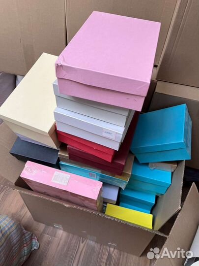 Подарочные коробки в ассортименте